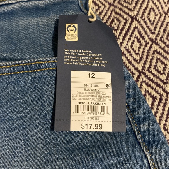 NWT Women's High-Rise Midi Jean Shorts Universal Thread™ Raw Hem Festival SZ 12 - Picture 6 of 8